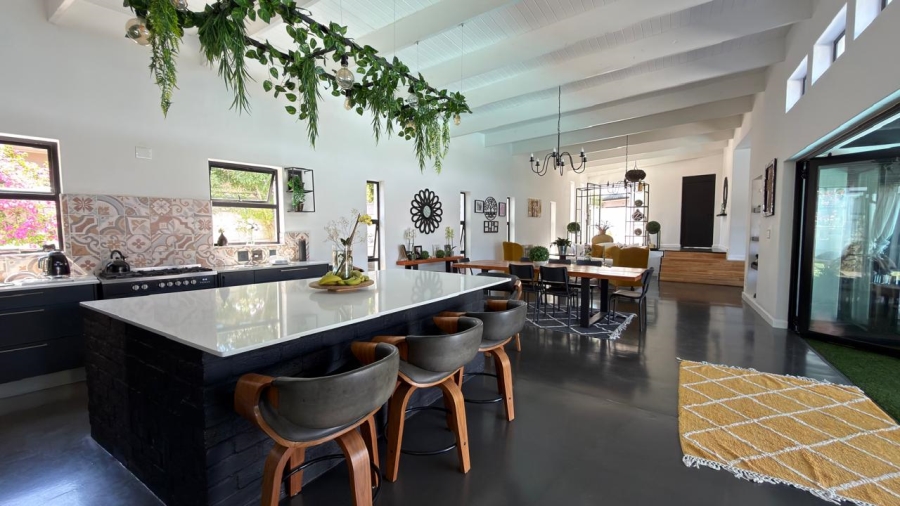 5 Bedroom Property for Sale in Elim Western Cape